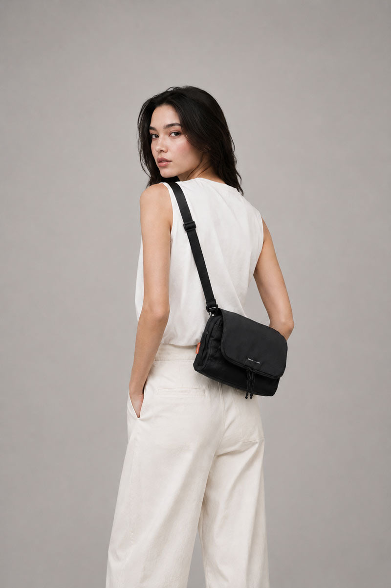INTER DEPEND Node One | Minimalist Sling Bag - Designed in Japan (en)